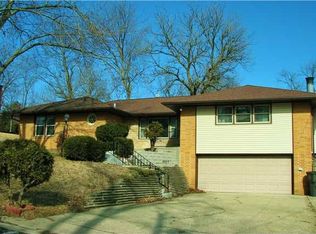 6207 Dagle Dr, Des Moines, IA 50311