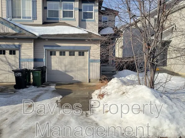 5404 14th Ave SW, Edmonton, AB T6X 1S2