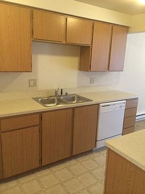 1st image of 4412 NW Wedgewood Ln APT 13