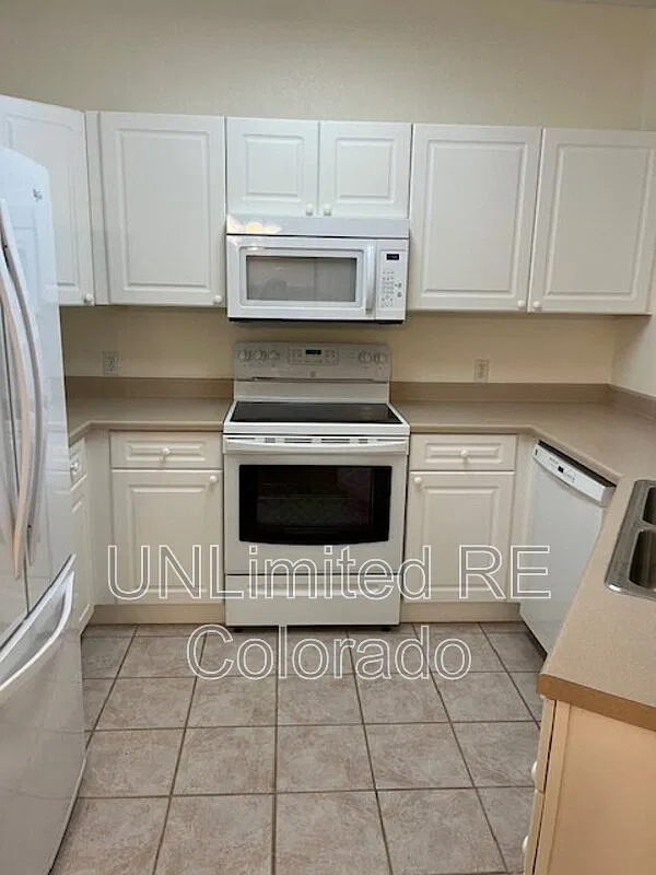 2 bed, 1134 sqft, $2,000 — Photo 3
