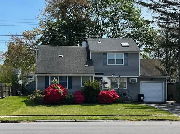 16 Cheryl Lane, North Babylon, NY 11703