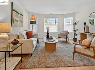 555 10th St APT 113, Oakland, CA 94607