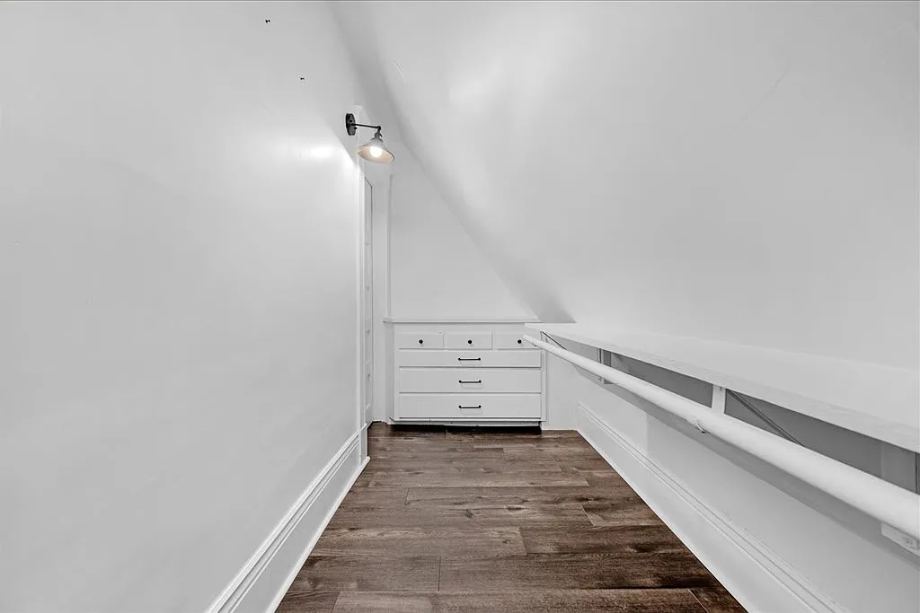 224 North Fulton Street — Photo 1