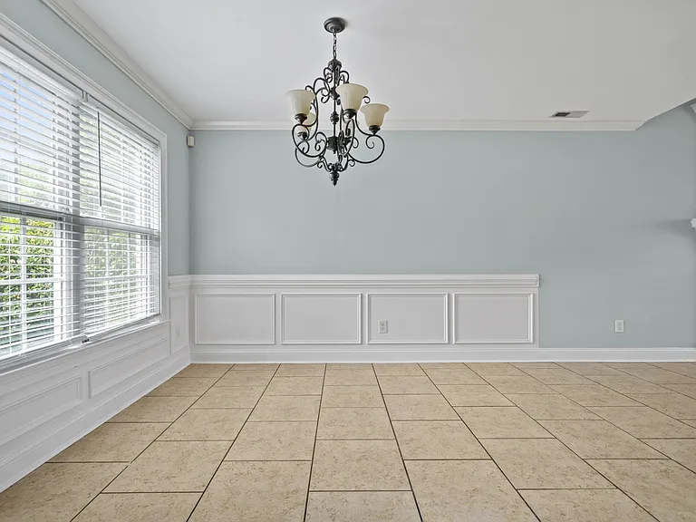 1601 Pickford Ln — Photo 30