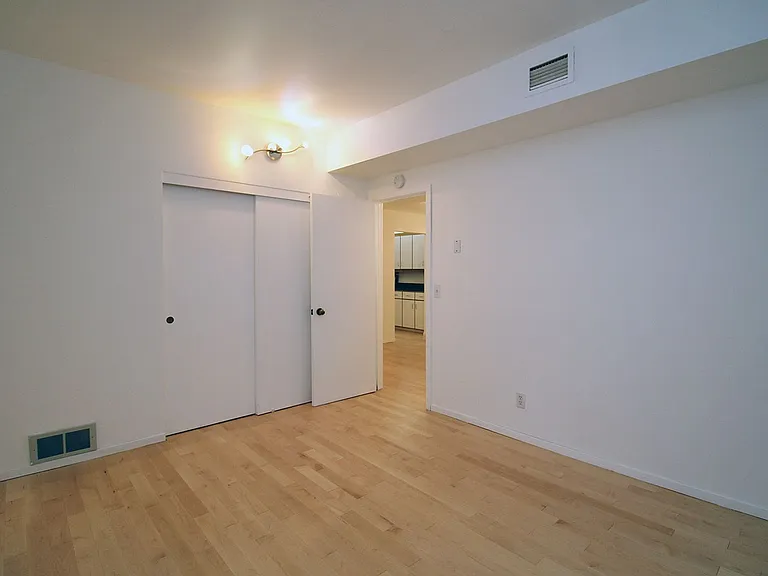 1710 S Harbor Way #205 — Photo 20
