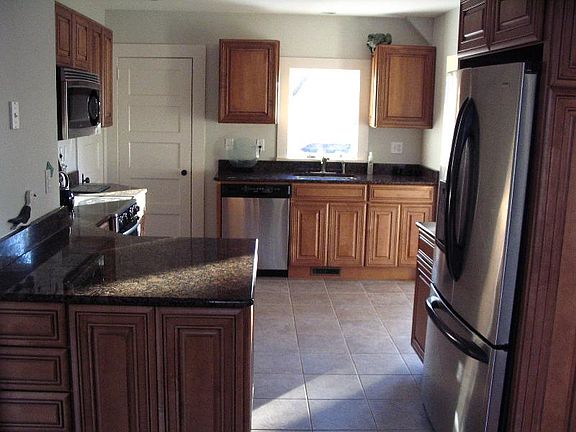 28 Terrace Ave. Kitchen