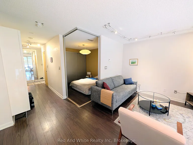 205 Frederick St #401 — Photo 2