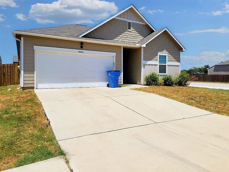 14024 Sherri Berry Way — Photo 2