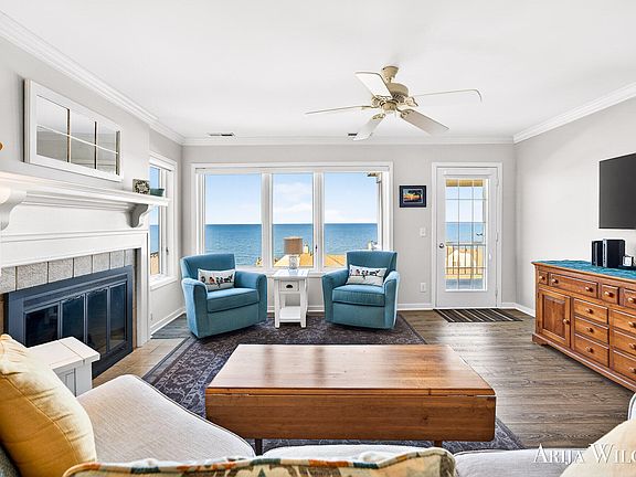 4th image of 736 Spyglass Hl #27