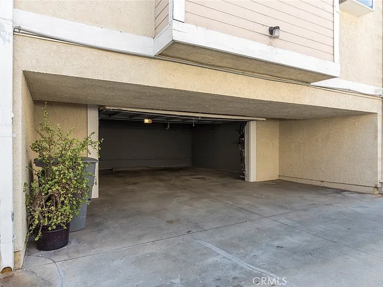 545 South St — Photo 3