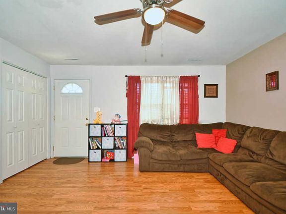 5th image of 310 Center Deen Ave