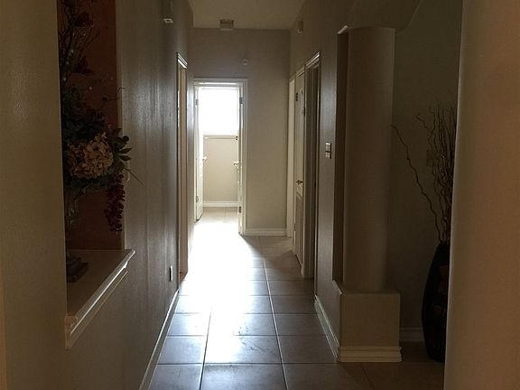 5th image of 3101 Breezewood Cir