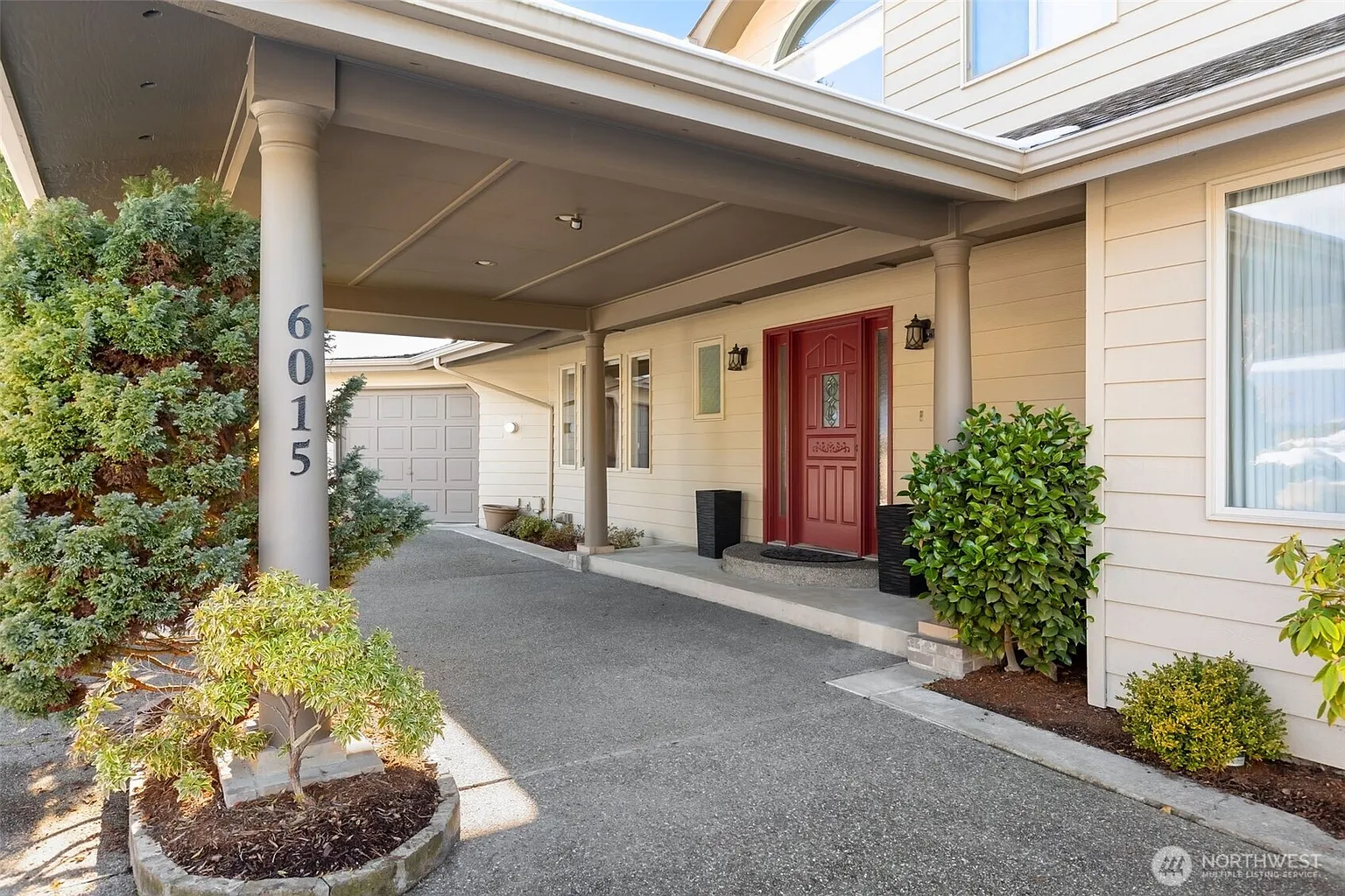 6015 Osprey Circle photo 1