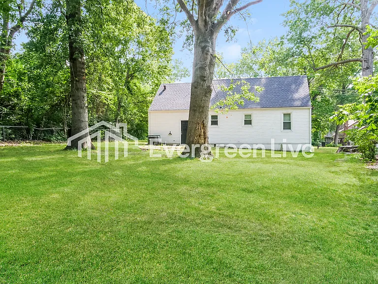 13128 Parker Ave — Photo 15