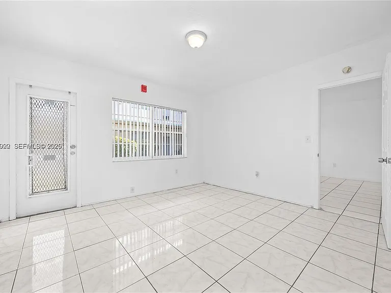 2072 NE 169th St #2 — Photo 15