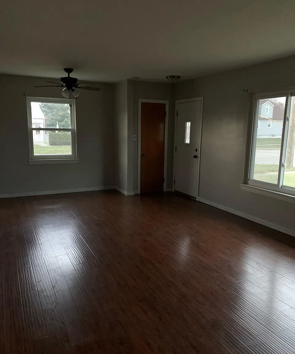 2 bed, 962 sqft, $1,600 — Photo 2