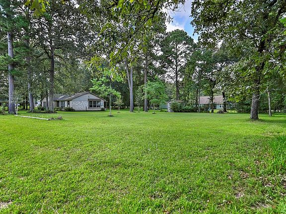 3rd image of 15782 Northpark Ln