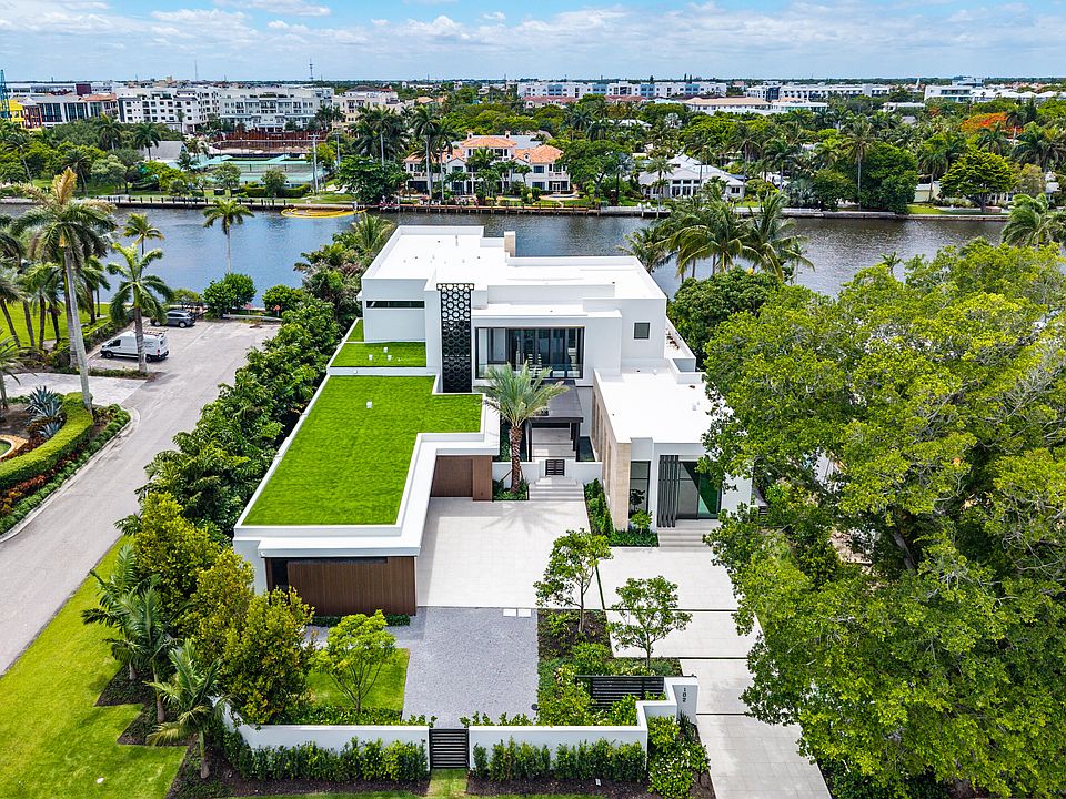 2nd image of 102 Basin Drive