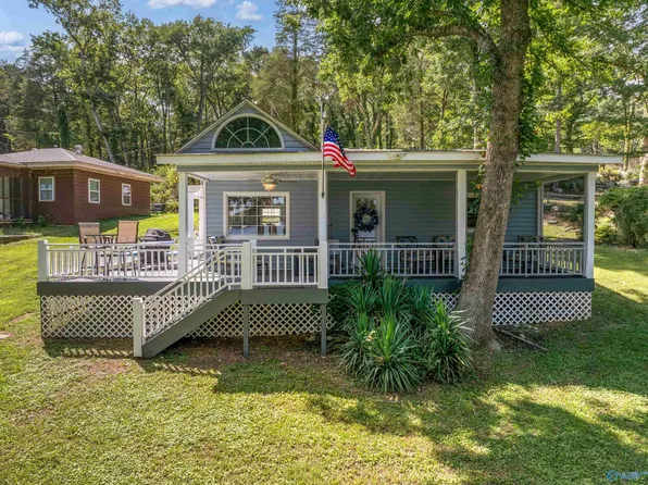 175 Mink Creek Dr, Scottsboro, AL 35769