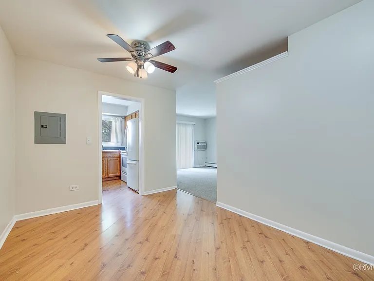 337 N Carter St #101 — Photo 3
