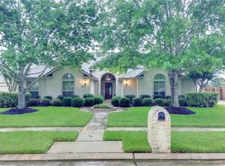 1917 Sandy Lake Dr, Friendswood, TX 77546