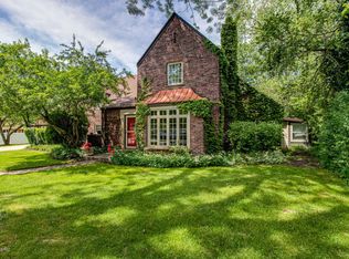 2909 Beechwood Dr SE, East Grand Rapids, MI 49506