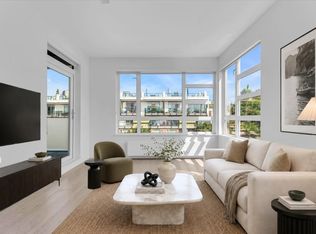 711 W 14th St #315, North Vancouver, BC V7M3E8