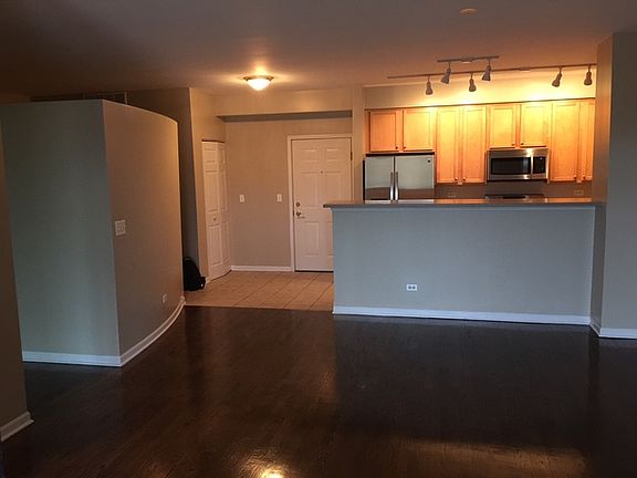 5th image of 343 W Old Town Ct APT 201