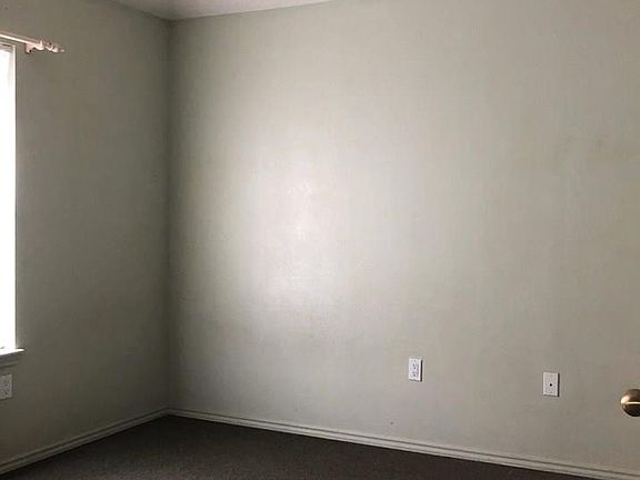5th image of 5146 Hugo Dr
