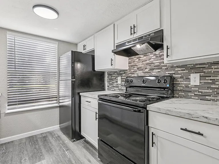 Winford Place Apartments — Photo 30