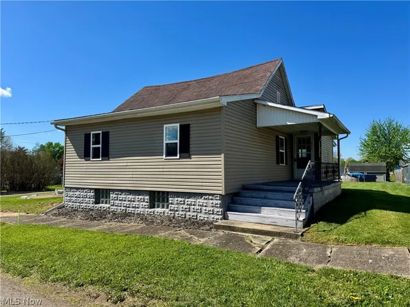 308 N Chestnut St, Gnadenhutten, OH 44629