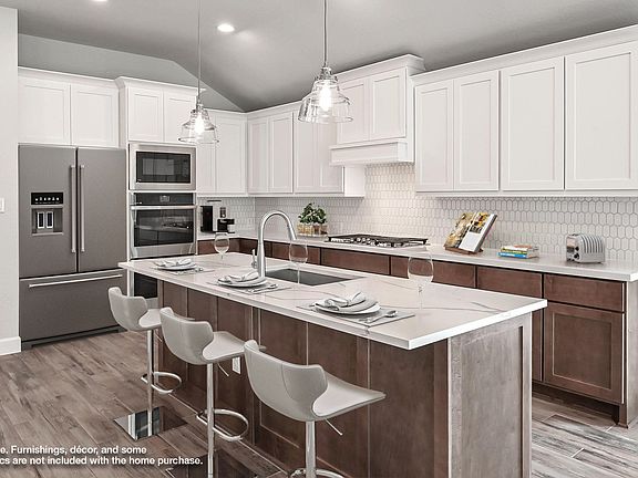 2nd image of 716 Alta Circle