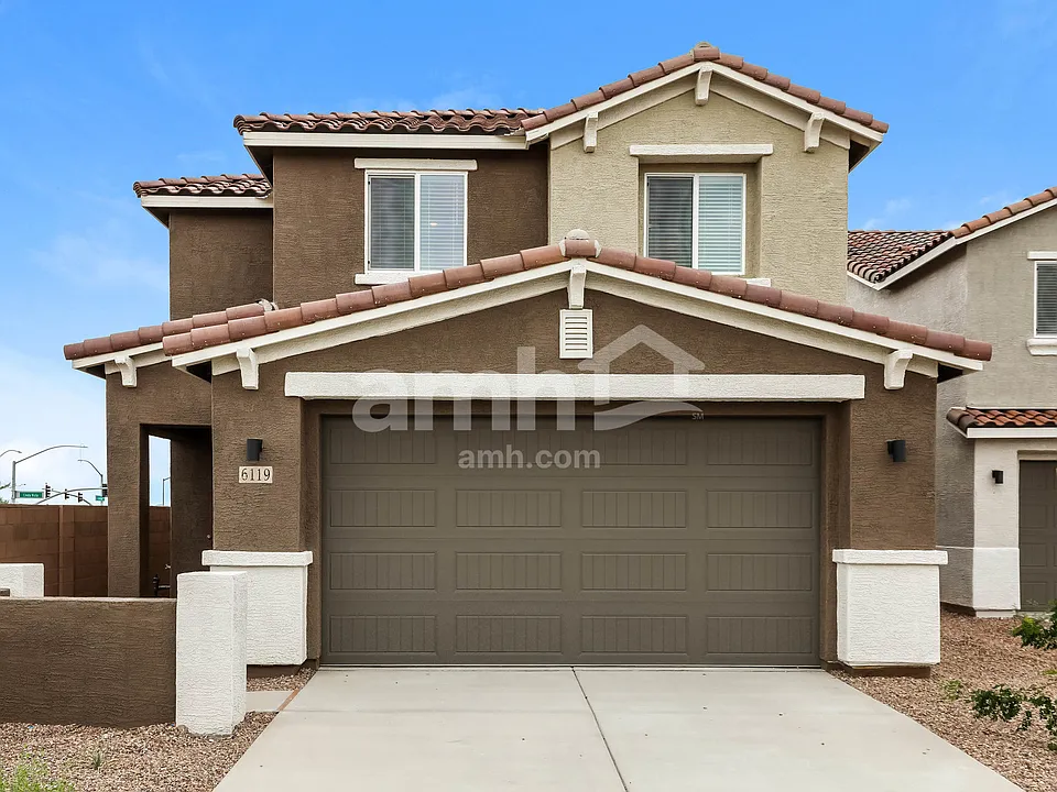 6119 W Calle Lago