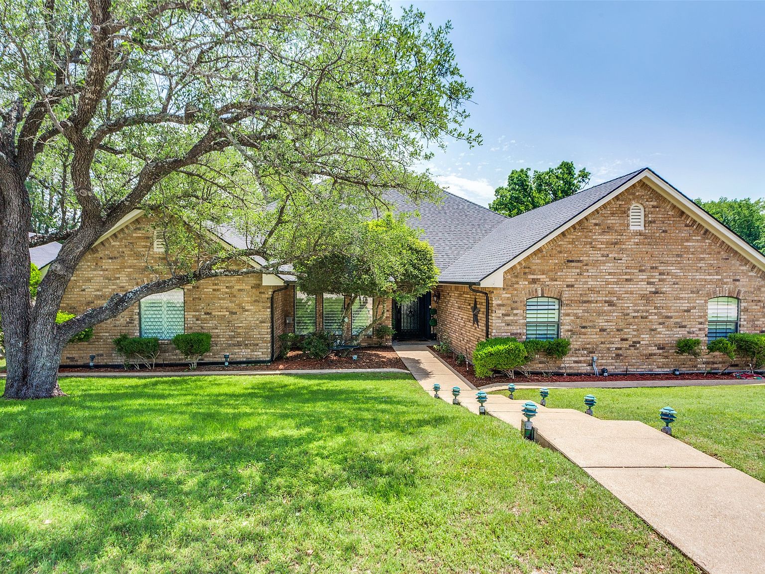 11905 Blue Creek Dr