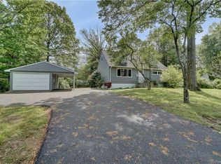 13 Homestead Ln, New City, NY 10956