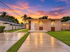 872 NW 108th St