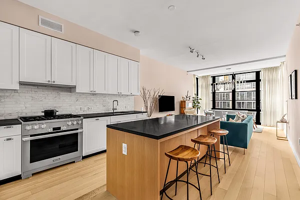 Rented by Sotheby's International Realty | media 11