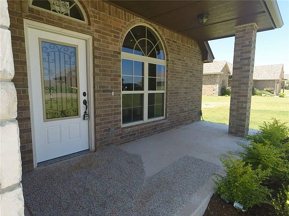 3rd image of 16017 E Montague Dr