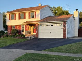 52 Cedar Ridge Dr, Buffalo, NY 14224