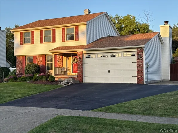 52 Cedar Ridge Dr, Buffalo, NY 14224