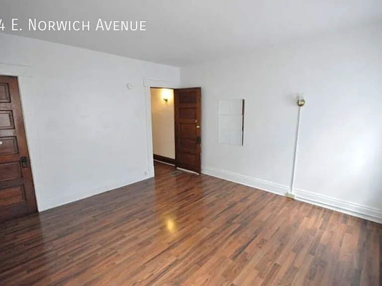 84 E Norwich Ave — Photo 8