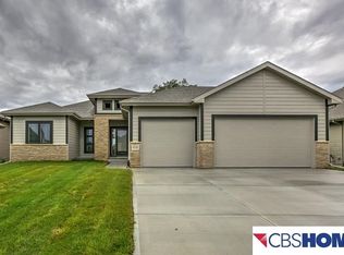 8528 S 106th St, La Vista, NE 68128