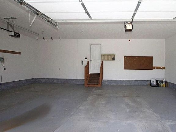 5th image of 1601 Doyle Ln