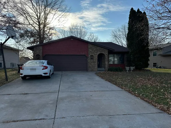 7441 Upper 24th St N, Oakdale, MN 55128
