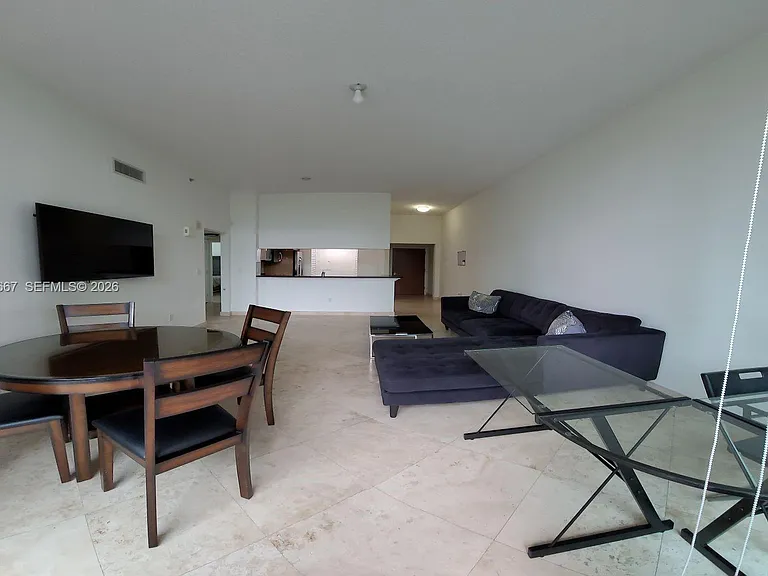 31 SE 5th St #1110 — Photo 25