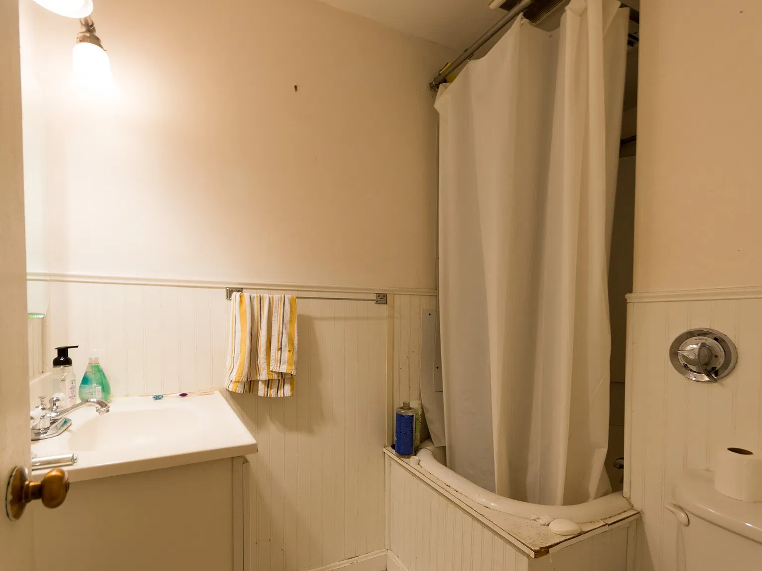3 bed, 9999 sqft, $5,200 — Photo 2