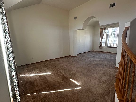 2nd image of 8501 Ashton Pl NE