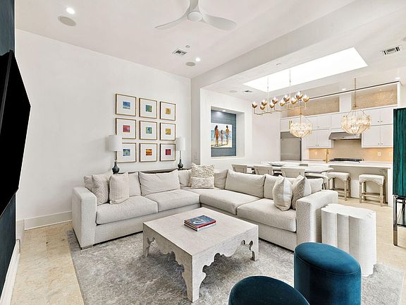 2nd image of 86 N Charles St