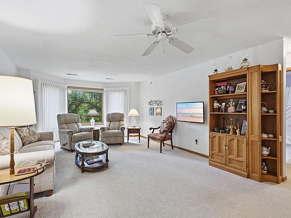 5th image of 32 11th Ave S APT 202