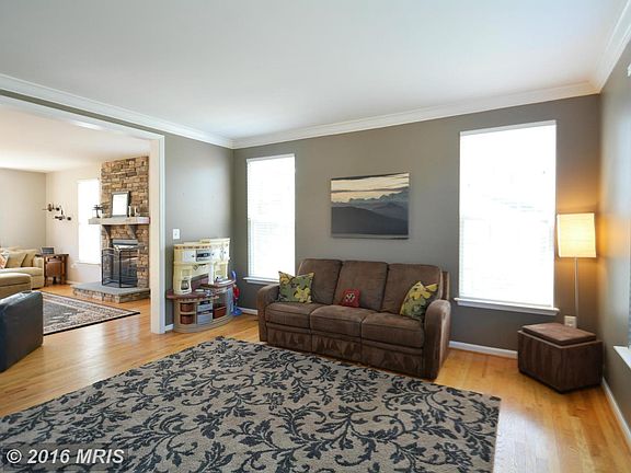 3rd image of 3505 Chambray Way
